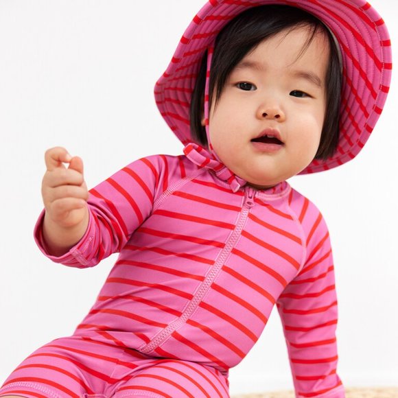 New Recycled Sunblock Swim Hat - Picture 2 of 4